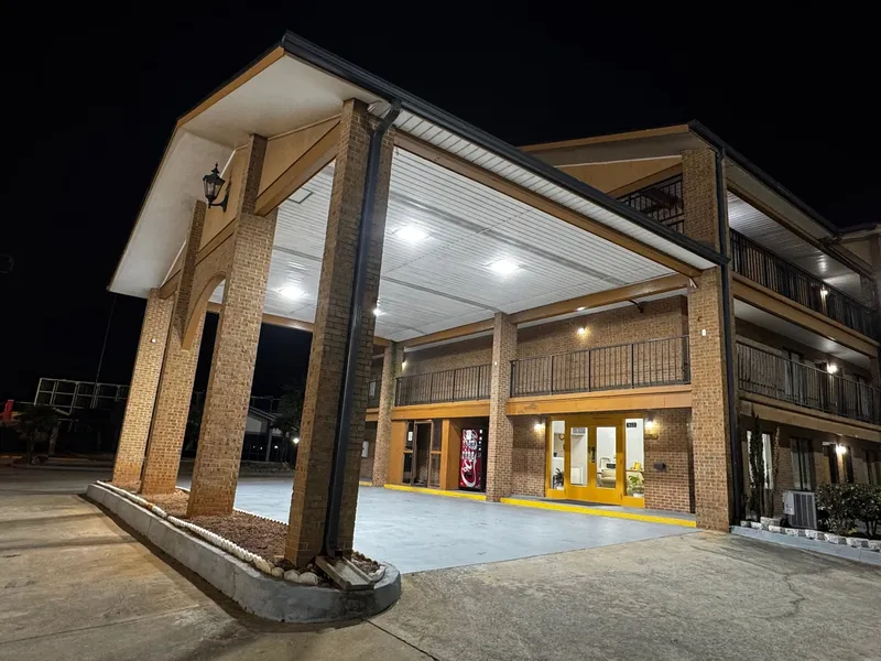 American Inn & Suites hotel detail image 6