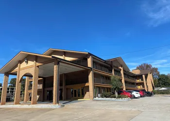 American Inn & Suites hotel thumbnail 7