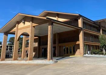 American Inn & Suites hotel thumbnail 8