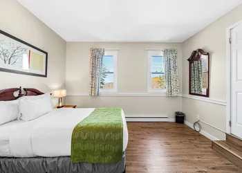 Grey Bonnet Inn hotel thumbnail 4