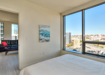 Furnished Apartments on Pine Street hotel thumbnail 5