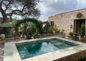 Su Casa hotel thumbnail 2