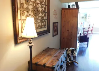 Evonne's Sharing House hotel thumbnail 3