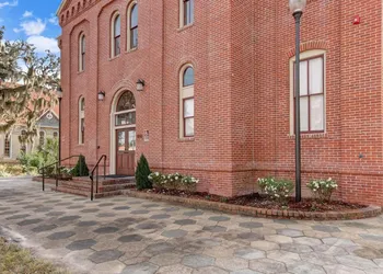 Amelia Schoolhouse Inn hotel thumbnail 7