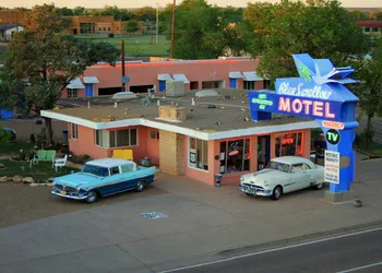Blue Swallow Motel hotel thumbnail 3