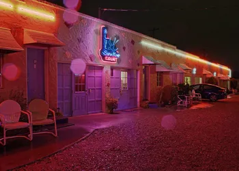 Blue Swallow Motel hotel thumbnail 4