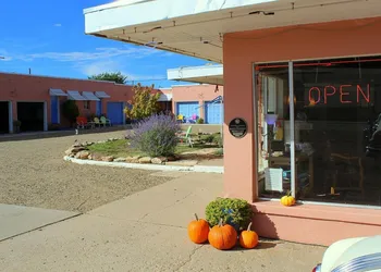 Blue Swallow Motel hotel thumbnail 5