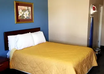 Continental Inn Suites hotel thumbnail 4