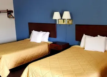 Continental Inn Suites hotel thumbnail 5