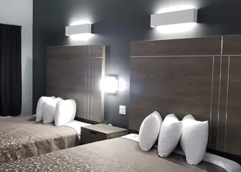 Continental Inn Suites hotel thumbnail 7