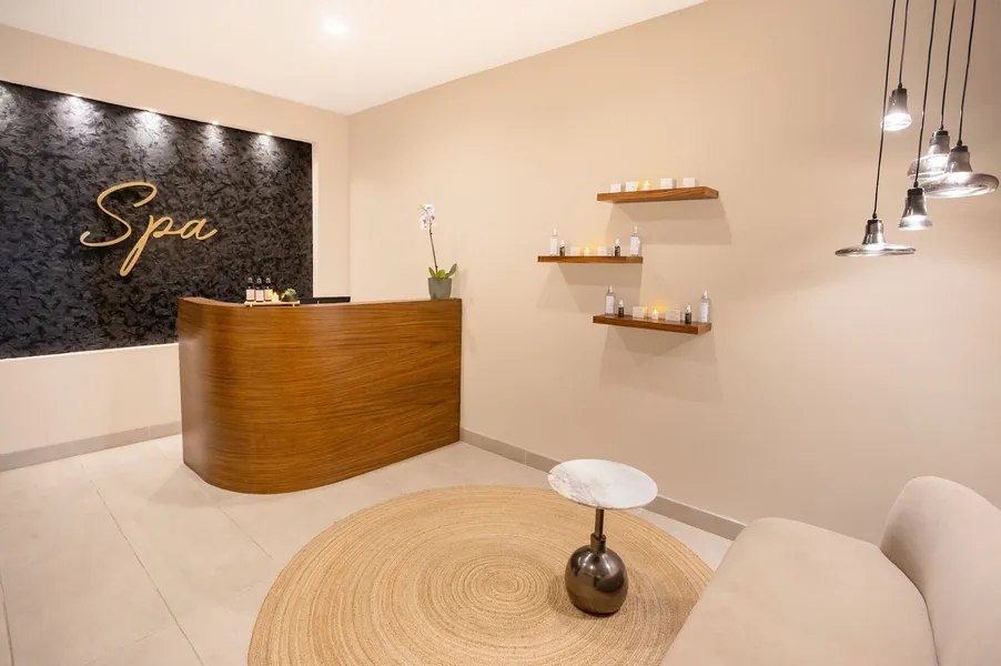 Courtyard By Marriott Mazatlan Beach Resort hotel detail image 6