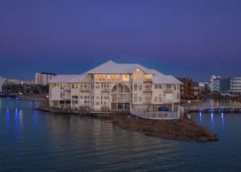 The Edge at Fager's Island hotel thumbnail 6