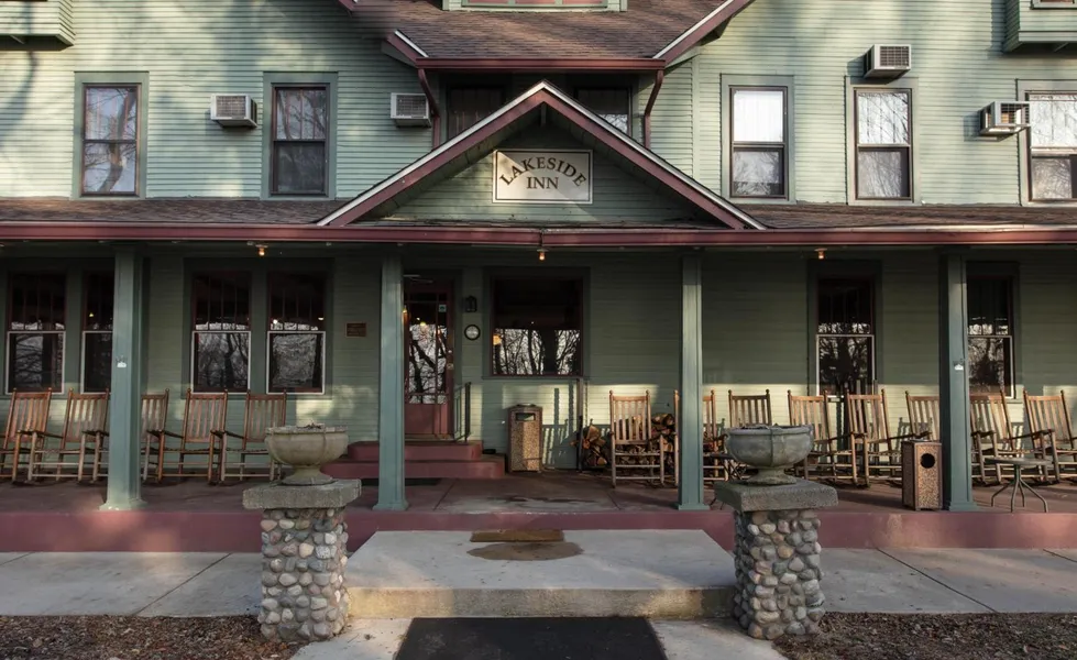 Lakeside Inn hotel detail image 2