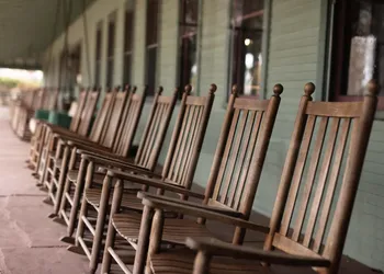 Lakeside Inn hotel thumbnail 3