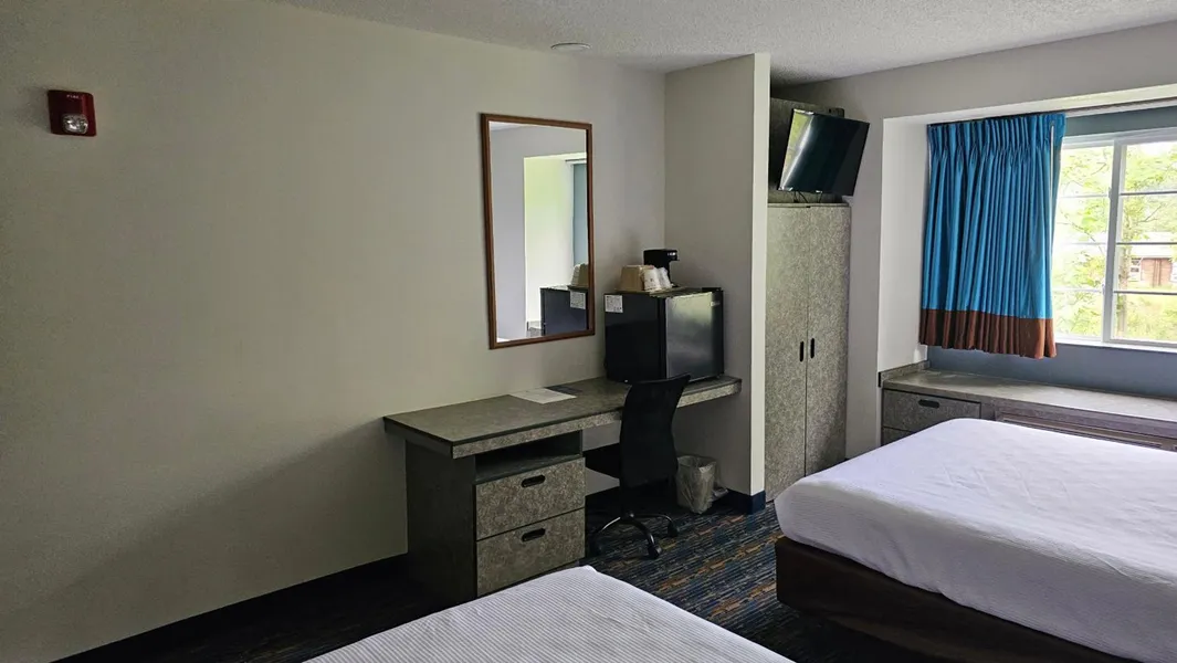 MJ Inn and Suites hotel detail image 6