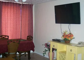 Sierra Suites hotel thumbnail 3