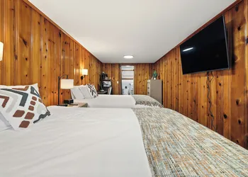 Hillside hotel thumbnail 4
