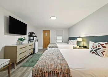 Hillside hotel thumbnail 5