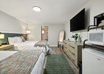 Hillside hotel thumbnail 8