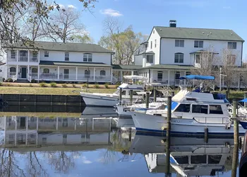 The Cypress Inn Bed & Breakfast hotel thumbnail 5
