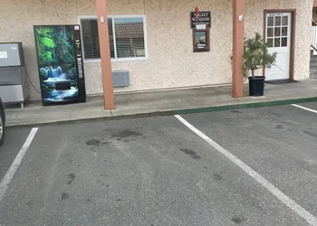 Crystal Motel hotel thumbnail 3