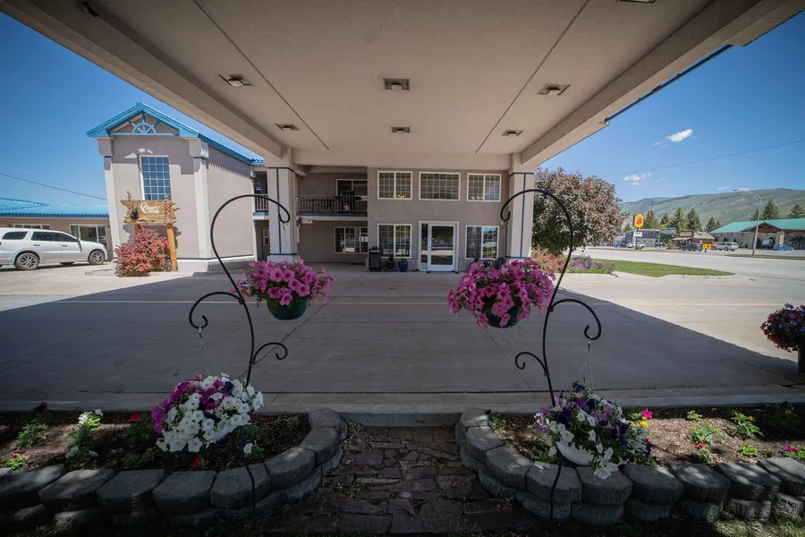 Clover Creek Inn hotel detail image 2