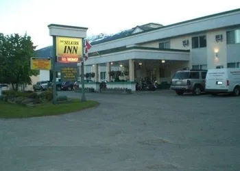 Selkirk Inn hotel thumbnail 2