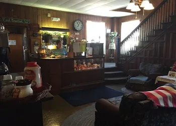 Colonial Hotel-Motel hotel thumbnail 4