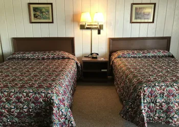 Colonial Hotel-Motel hotel thumbnail 6
