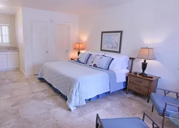 Beachouse Inn & Suites hotel thumbnail 3