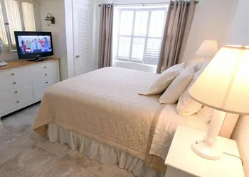 Beachouse Inn & Suites hotel thumbnail 6