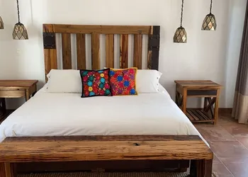 Casa Quiote hotel thumbnail 3