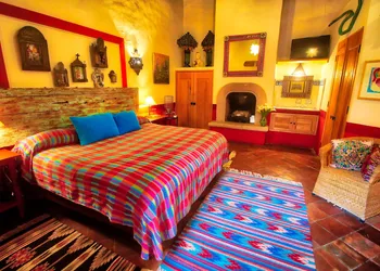 Casa Encantada hotel thumbnail 8