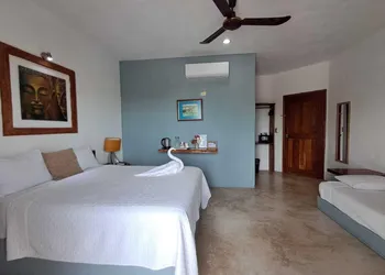 Maria-Maria Hotel hotel thumbnail 5