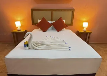 Hotel International House hotel thumbnail 3