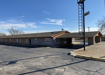 Century inn motel hotel thumbnail 8