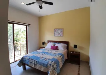 Villa Ocre hotel thumbnail 2