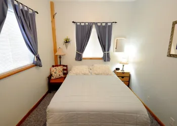 Carriage House Accommodations hotel thumbnail 6