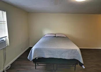 A simple and convenient spot for travelers hotel thumbnail 2