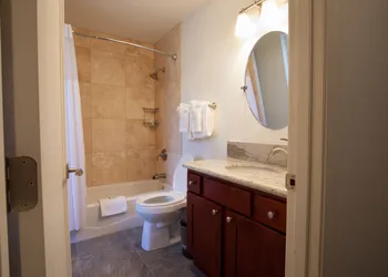 2 Bedroom Kauai Vacation Rental hotel thumbnail 6
