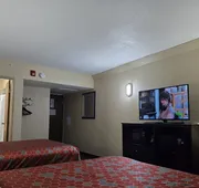 Econo Lodge Inn & Suites Mason City - Clear Lake hotel detail image 4
