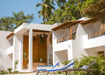 Solez Zihuatanejo hotel thumbnail 2