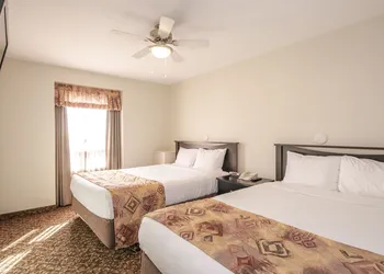 Dunvegan Inn and Suites hotel thumbnail 5