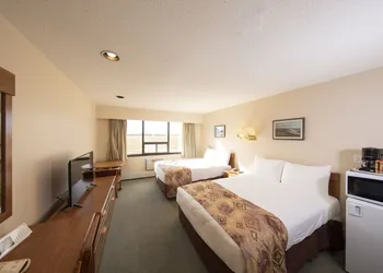Dunvegan Inn and Suites hotel thumbnail 7