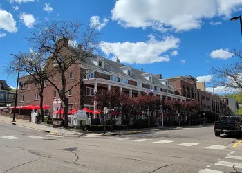 Lowell Inn hotel thumbnail 2