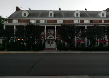 Lowell Inn hotel thumbnail 5