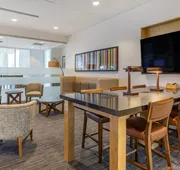 Holiday Inn Express & Suites Phoenix Dwtn - State Capitol by IHG hotel detail image 4