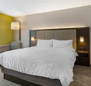 Holiday Inn Express & Suites Phoenix Dwtn - State Capitol by IHG hotel detail image 7