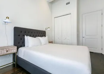 1 and 2 BR Private Condos Steps Away From French Quarter hotel thumbnail 4