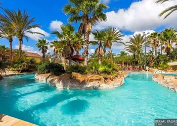 Townhomes at Regal Palms Resort hotel thumbnail 3
